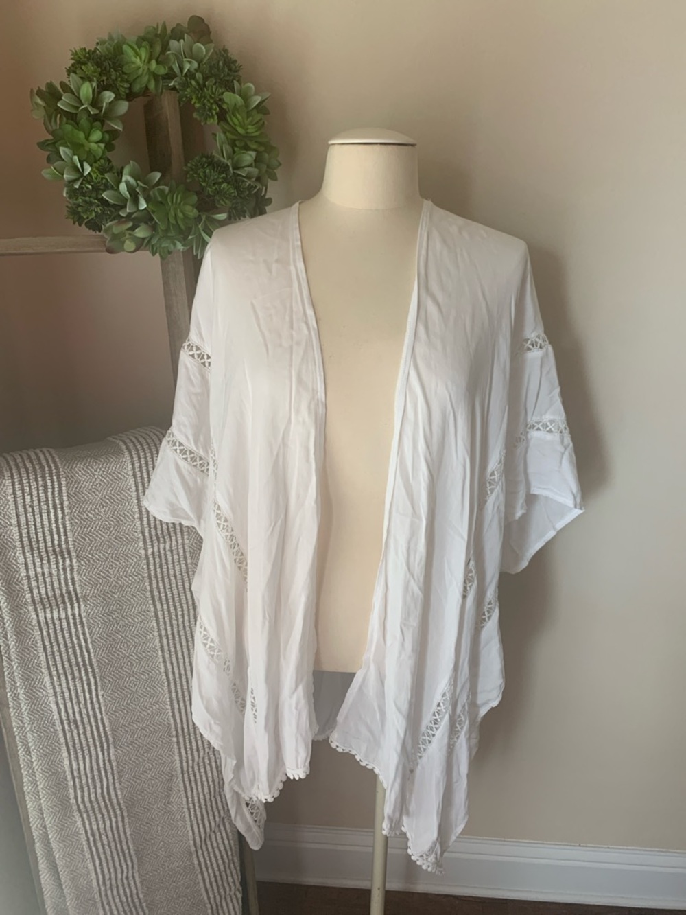 Marcia Adler white kimono